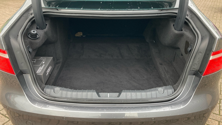 Jaguar XF 2.0d [180] R-Sport 4dr Auto Diesel Saloon